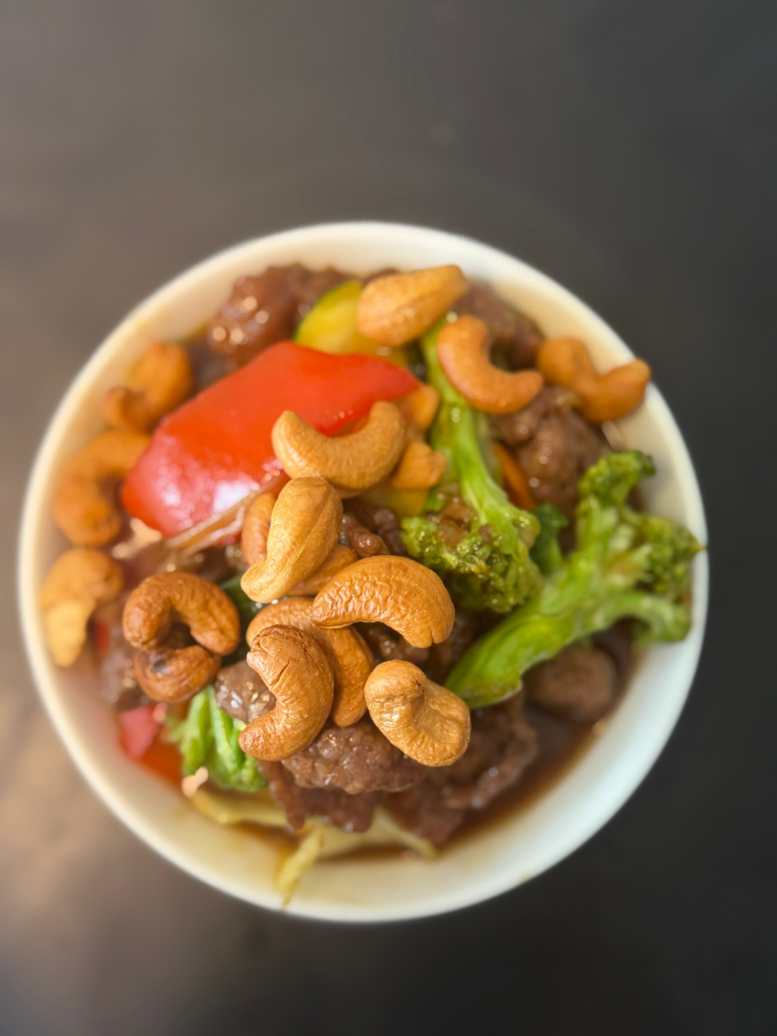 Wokad biff med grönsaker & cashew